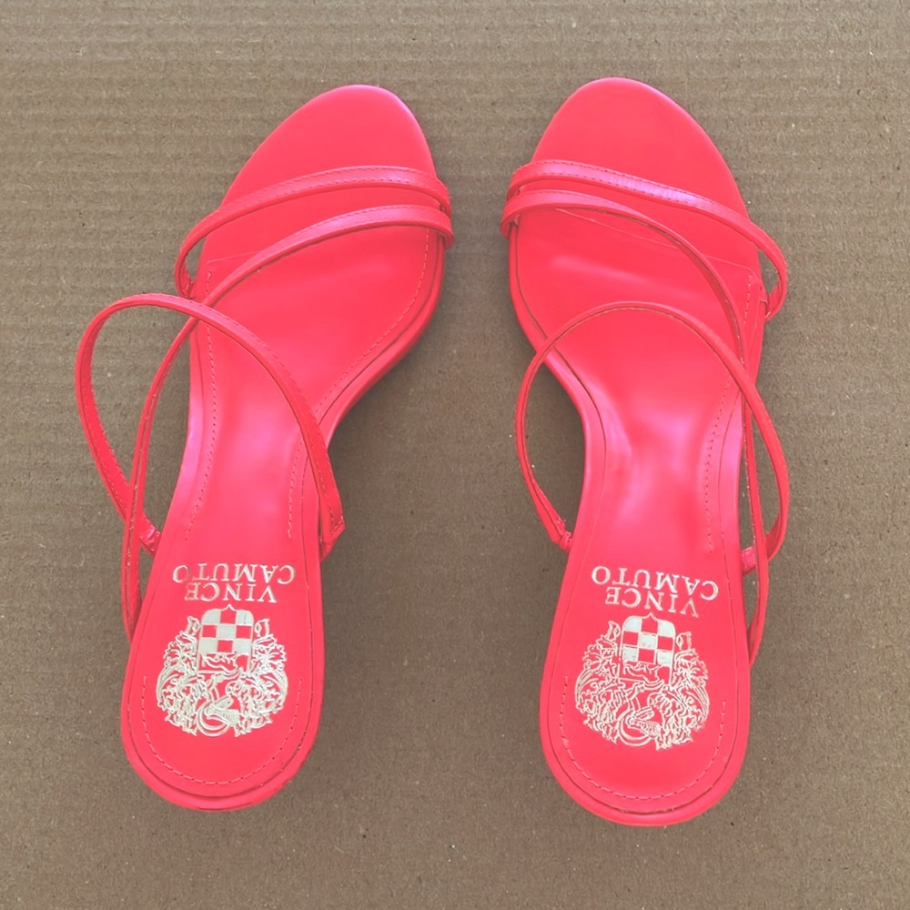 VINCE CAMUTO | NEW! Harietem Hot Pink Kitten Heels Leather